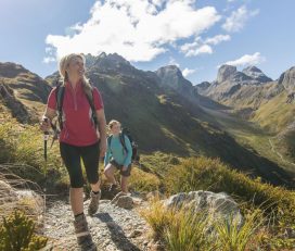 Ultimate Hikes
Routeburn Track 3 day/2 night Guided Walk