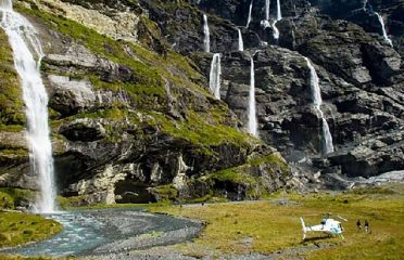Alpine Adventures
Middle Earth Waterfalls Heli Hike