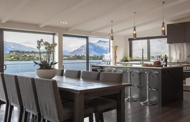 Amazing Accom
Queenstown Lakehouse