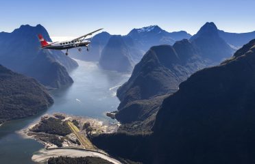 Milford Sound Scenic Flights
Milford Fly Cruise Fly