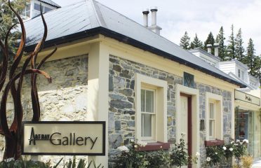 Artbay Gallery
Artbay Gallery