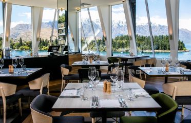 Rydges Lakeland Resort Queenstown
Bazaar Interactive Marketplace & Reds Bar