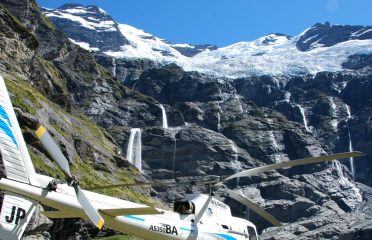Alpine Adventures
Milford Sound, Glacier and Waterfalls Heli Tour