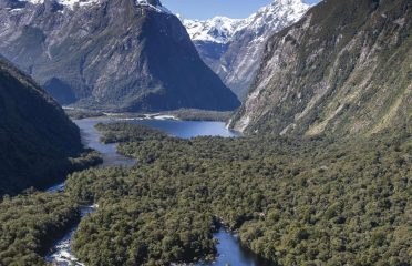 Heli Tours Queenstown
Milford Track Heli Hike