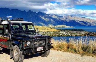 Nomad Safaris
Green & Gold – Nomad 4WD & Dart River Jet Boat