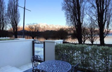 MajorDomo
Lakeside Living
