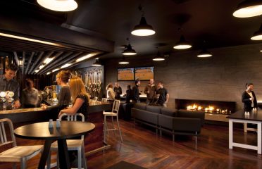 Hilton Queenstown Resort & Spa
Stacks Pub