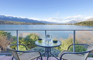 Spinnaker Bay Apartments