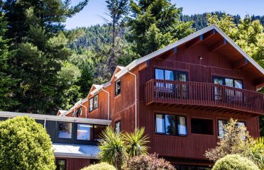 YHA New Zealand
YHA Queenstown Lakefront