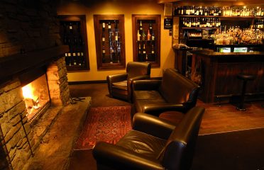Good GroupBardeaux – Wine, Whisky, and Cocktails