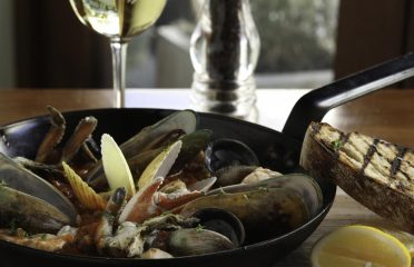 Fishbone Bar & Grill
