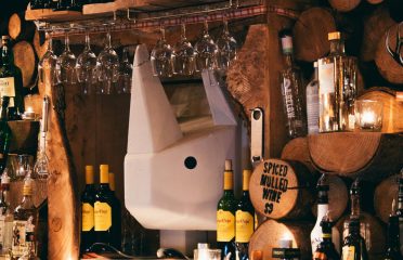 Rhino’s Ski Shack